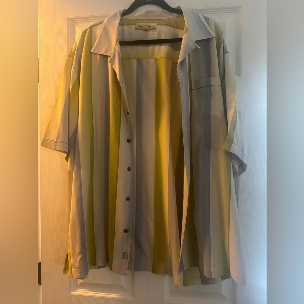 Tommy Bahama Silk Shirt. Men’s XL